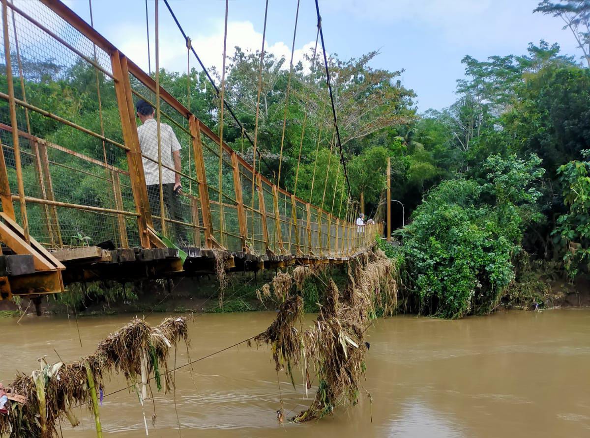  Kawat Sling Jembatan Gantung Banteran Wangon Putus Terbawa Banjir, Ini Kata DPU 