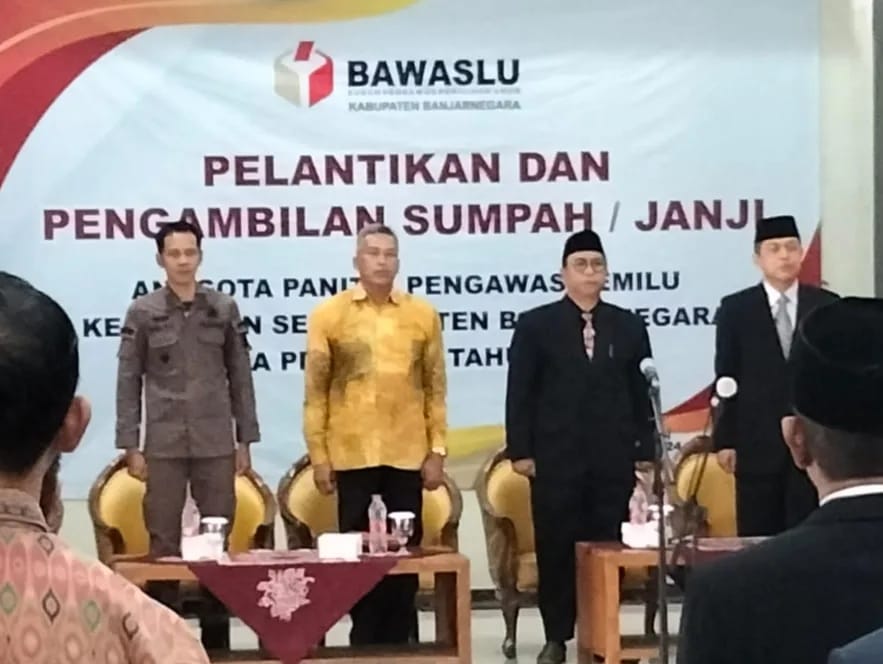 60 Anggota Panwascam Pilkada 2024 Kabupaten Banjarnegara Dilantik 