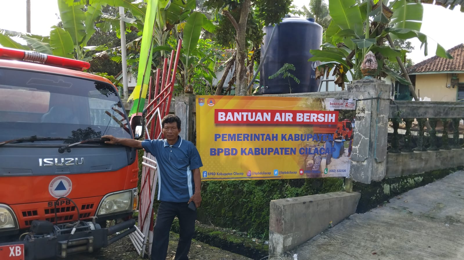 BPBD Cilacap Salurkan Bantuan Air Bersih Perdana untuk Desa Bojong