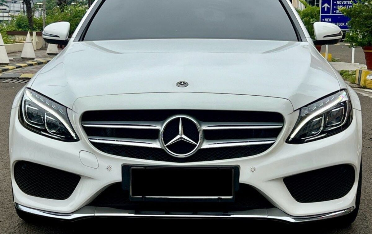 Mewah Sekelas Eksekutif! Simak Harga Mercy C300 dan Fitur Canggihnya Sekarang Juga!