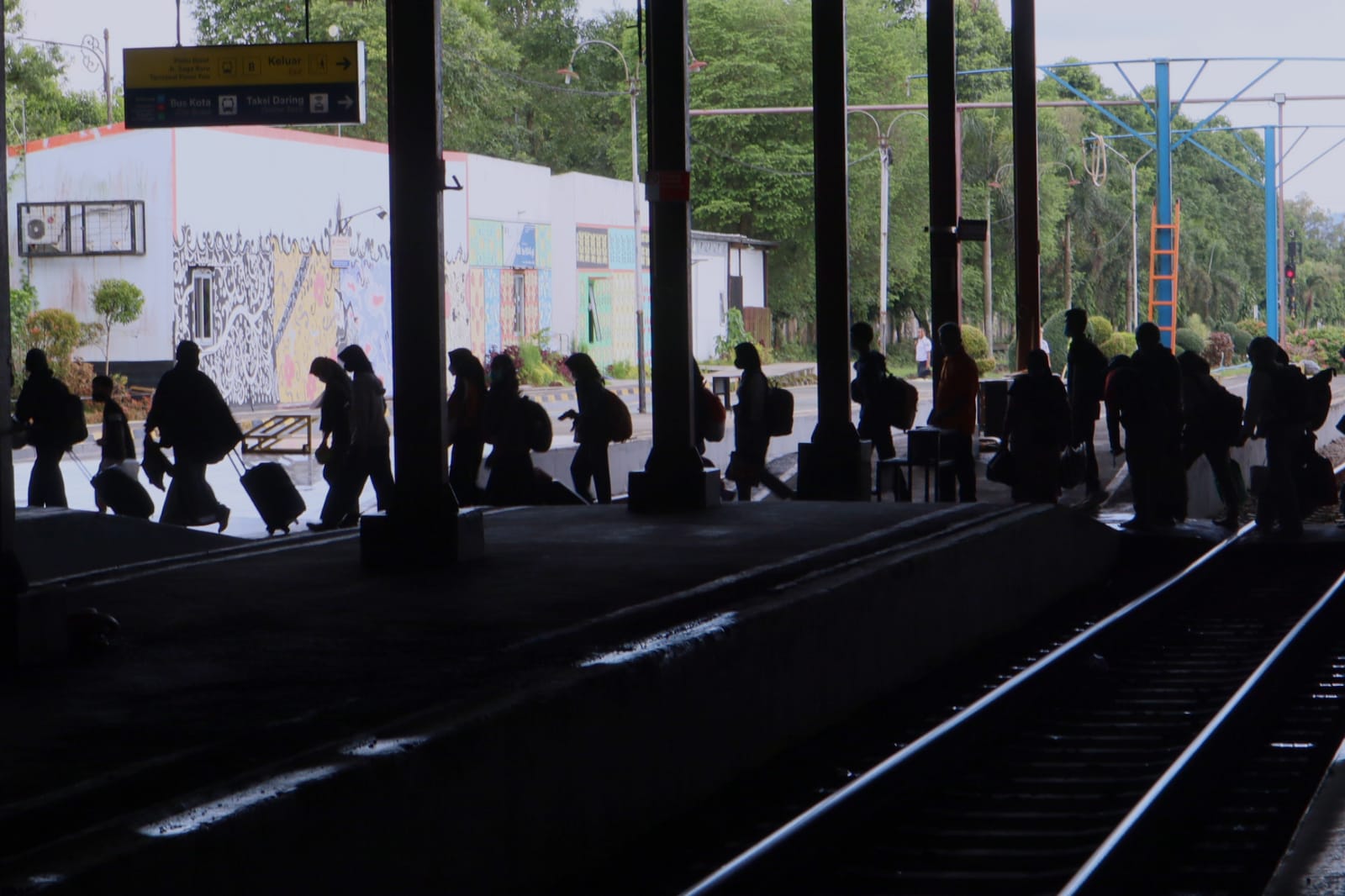 Mulai Ada Peningkatan Penumpang Turun di Stasiun Purwokerto 