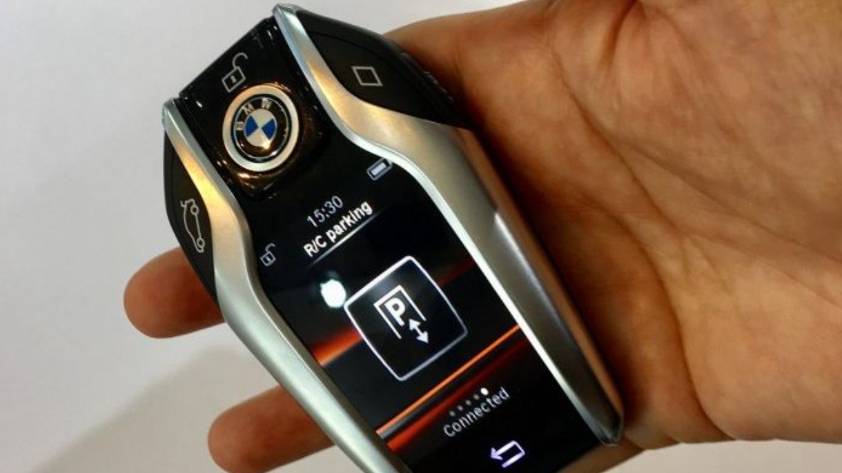 Remote Mobil Sekarang Bisa 'Kenalin' Kamu? Cek Fitur Rahasianya!