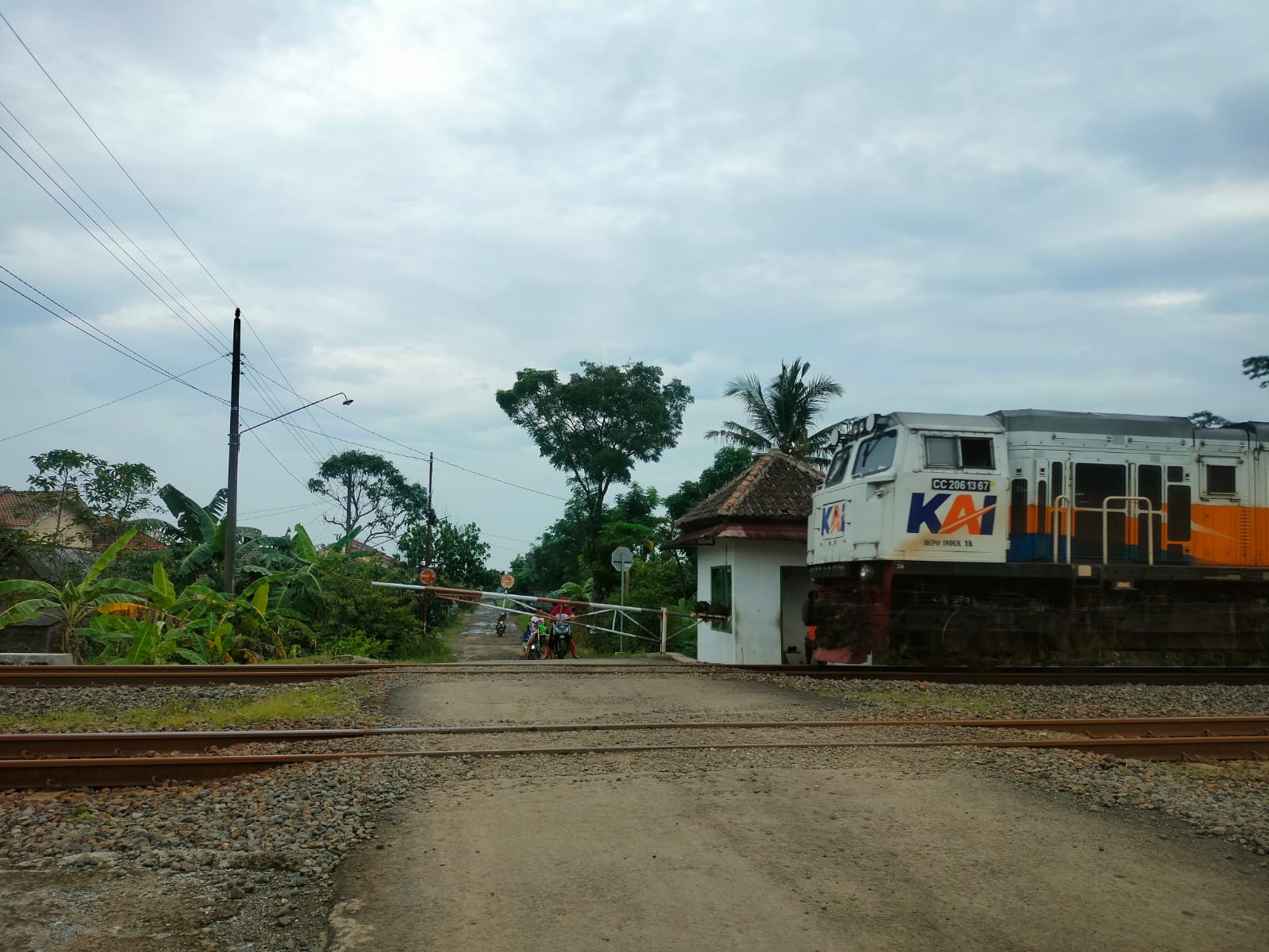 Lama Rusak, Jalan Kabupaten di Gentasari Cilacap Segera Diperbaiki 