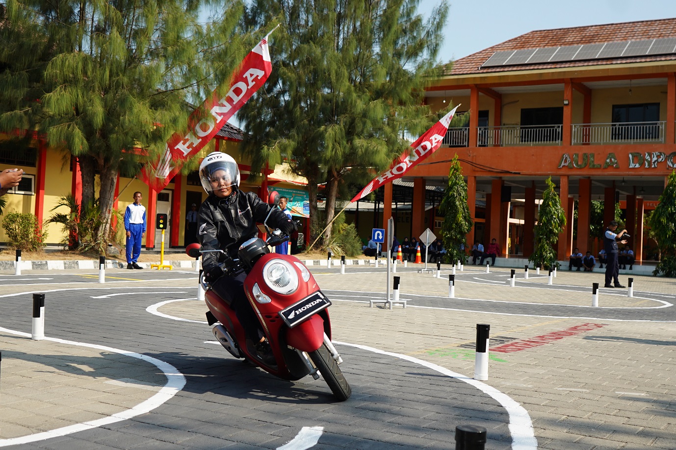 Sambut Hari Lalu Lintas Bhayangkara, Yayasan AHM Siapkan Duta Safety Riding Milenial dari Jawa Tengah