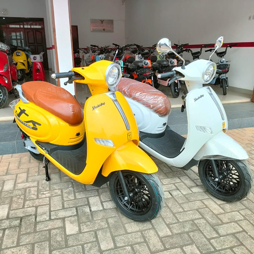 Desain Motor Listrik Uwinfly T5 Mirip Vespa, Dengan Harga 12 Jutaan  