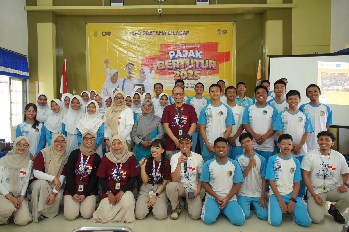 Generasi Muda Sadar Pajak, SMA Negeri 1 Cilacap Meriahkan Pajak Bertutur