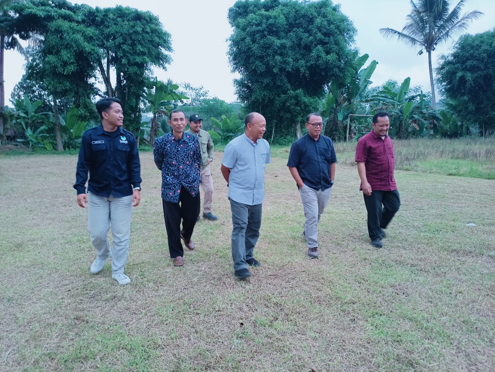 UMP dan BUMDes Selomanik Luncurkan Program Pengabdian Masyarakat Ketahanan Pangan Lewat Budidaya Kelapa Kopyor