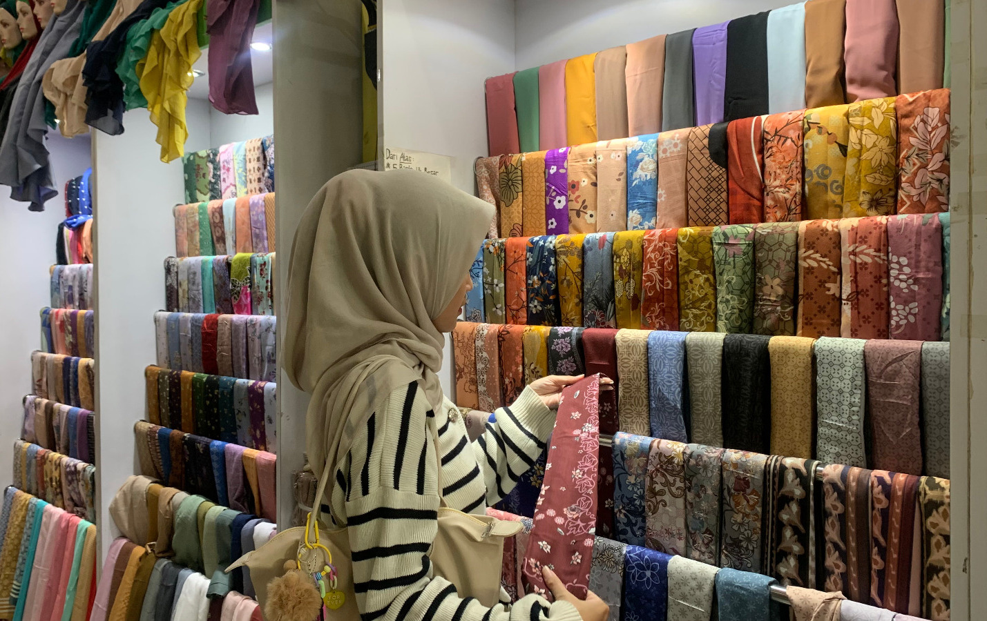 Ummi Collection, Toko Hijab dan Busana Muslim Termurah di Purwokerto dengan Koleksi Lengkap