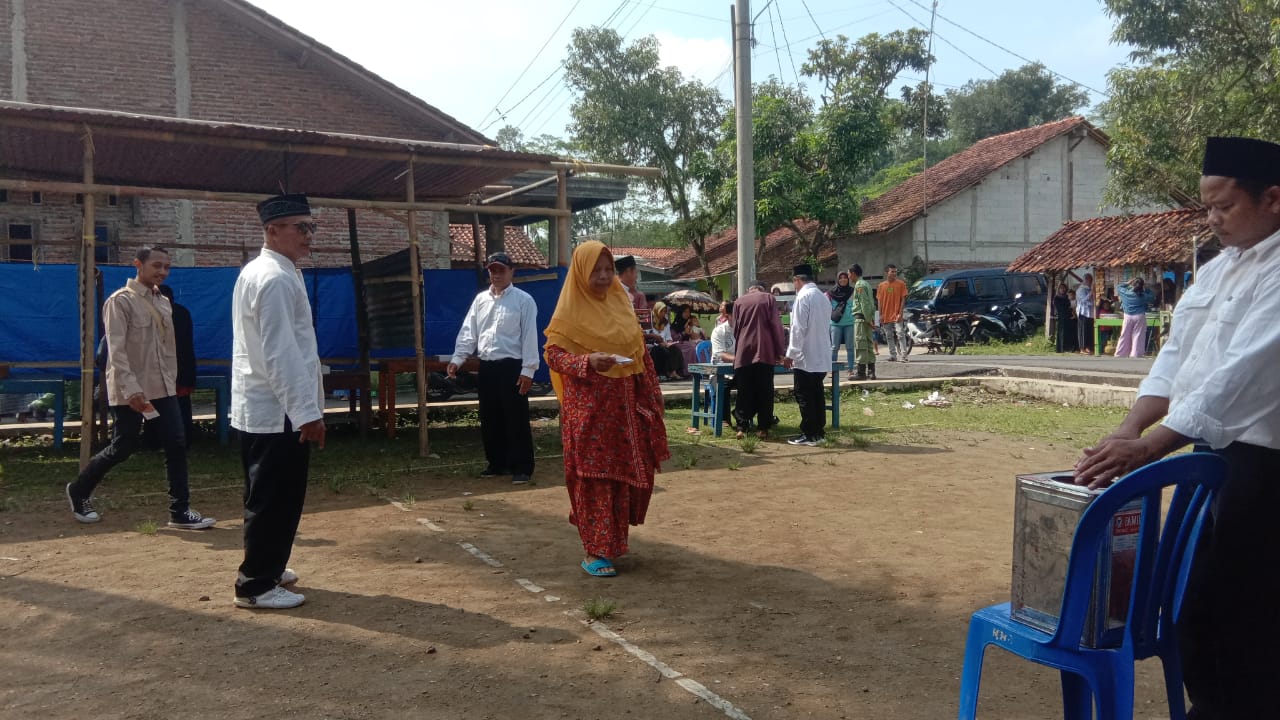 Posisi Ketua RW Di Kracak Banyak Diminati, Calon Diarak Keliling Desa