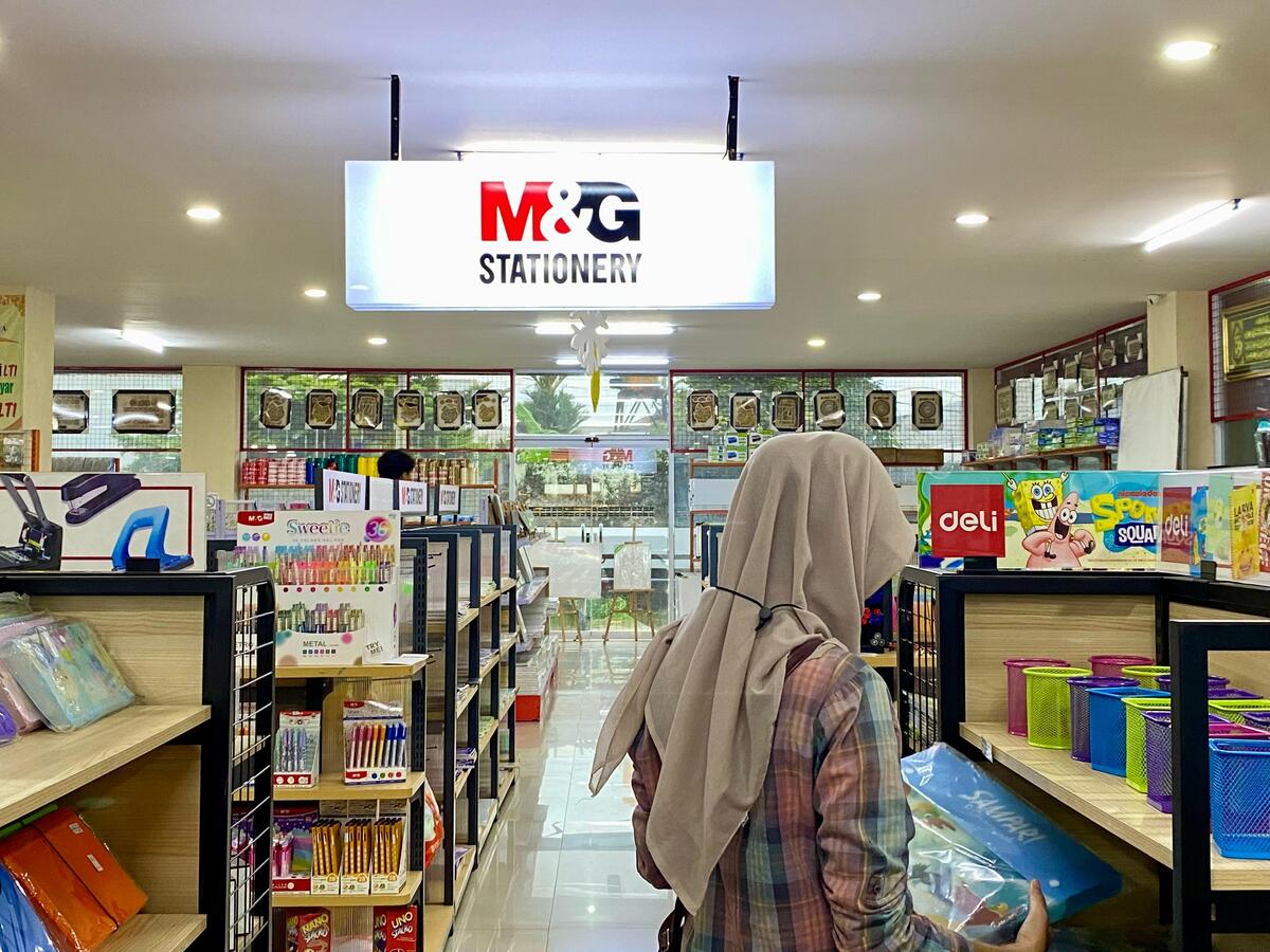 Koleksi Buku Pelajaran dan Fiksi Lengkap Di Metro Jaya
