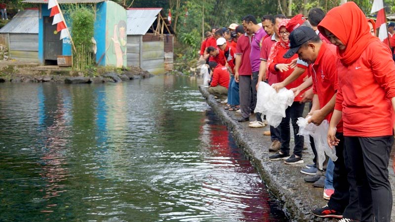 Melihat Objek Wisata Air Telaga Situ Tirta Marta di Desa Karangcegak