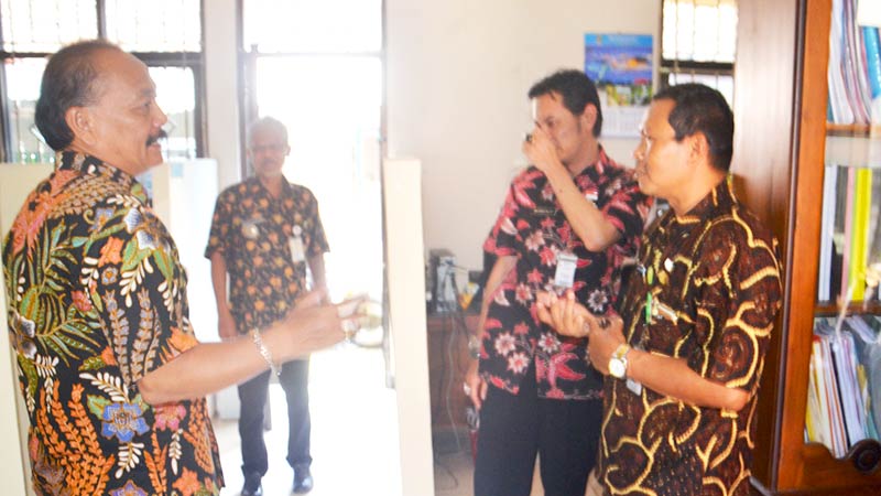Pejabat Banjarnegara Diminta Buktikan Komitmen Soal Pelayanan  Kepada Masyarakat