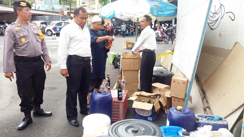 Polres Banjarnegara Sita Ratusan Botol Miras dari Warung dan Tempat Hiburan