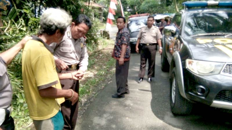 Orang Gila Ngamuk di Kedungbanteng, Satu Warga Terluka