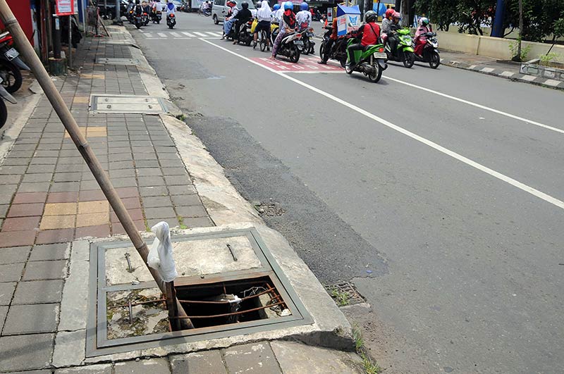 Trotoar di Purwokerto Tidak Bersahabat dengan Pejalan Kaki