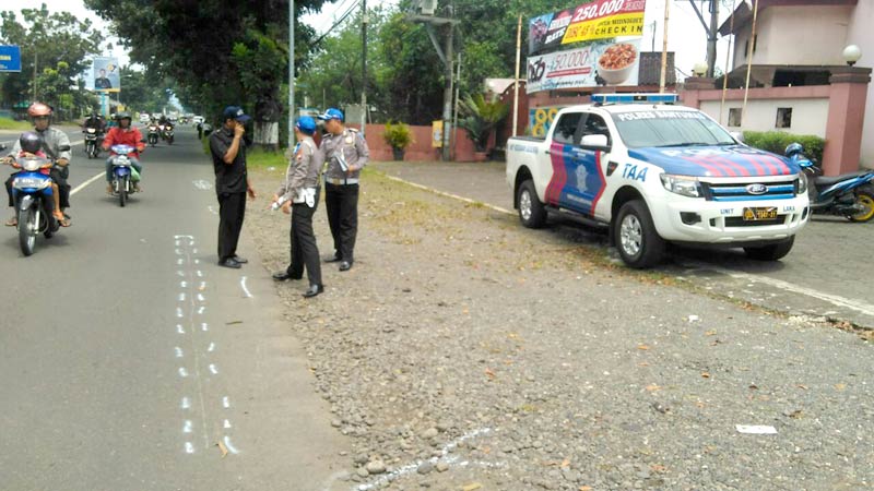 Ngantuk, Motor Senggol Sepeda Onthel di Sokaraja