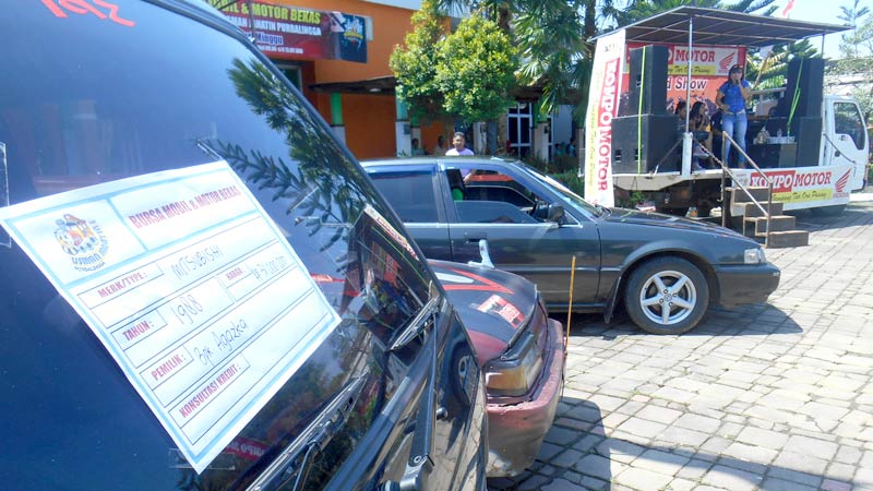 Bursa Mobil Bekas Tiap Minggu Di Taman Kota Usman Janatin Purbalingga