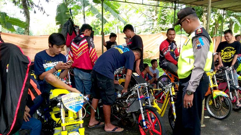 Ratusan Pembalap Ikuti Banjarnegara Open Drag Bike 2017