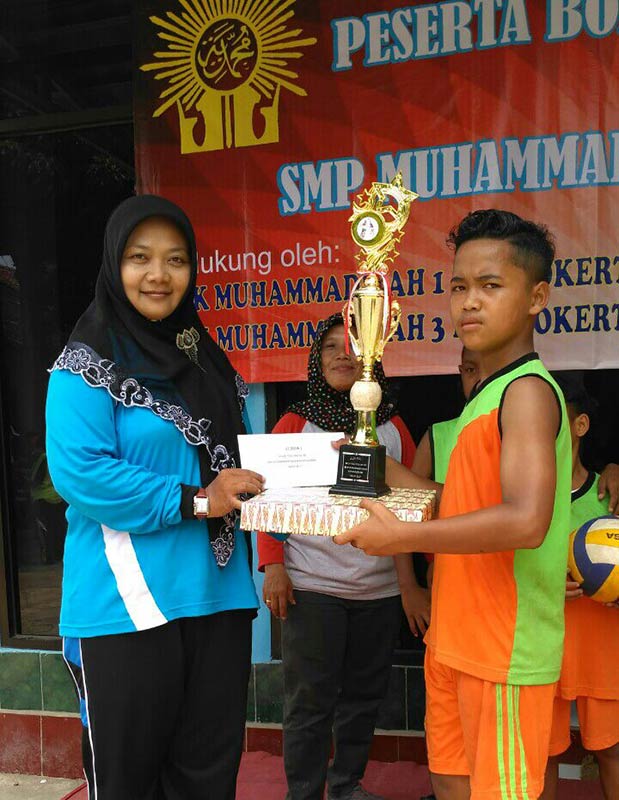 SMP 2 Muhammadiyah Karanglewas Gelar Voli Antar SD/MI
