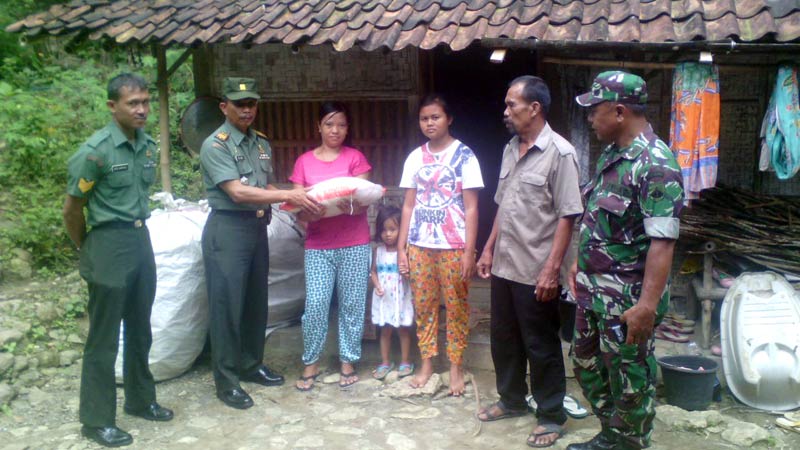 Warga Ajibarang Lumpuh dan Hidup di Rumah Tak Layak, Bantuan Untuk Keluarga Heri Terus Mengalir