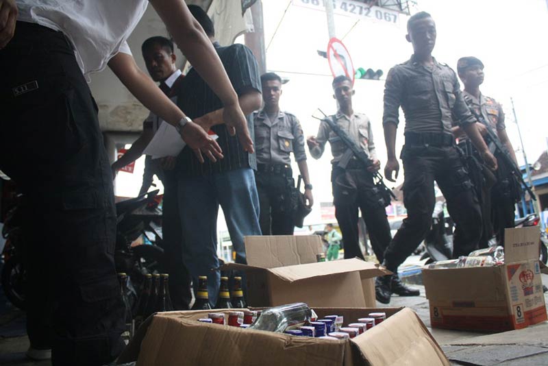 Dua Hari, Polres Banjarnegara  Sita 1.002 Botol Miras