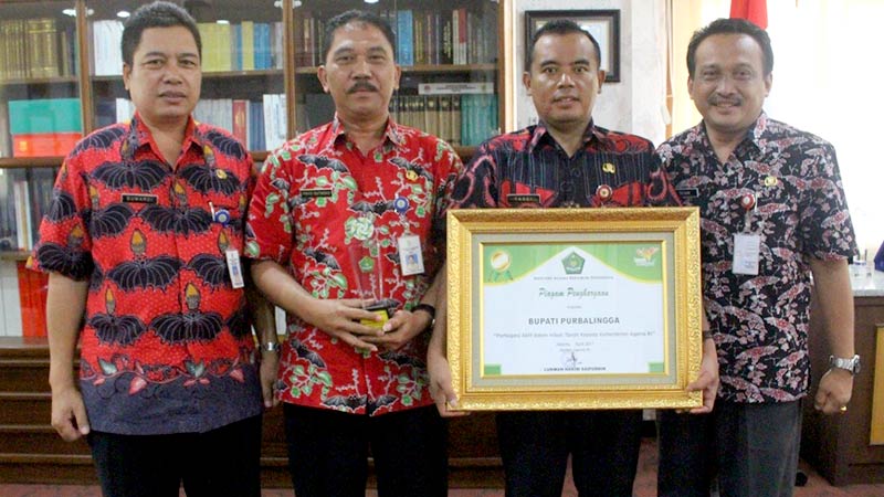 Bupati Purbalingga Raih Penghargaan dari Kemenag