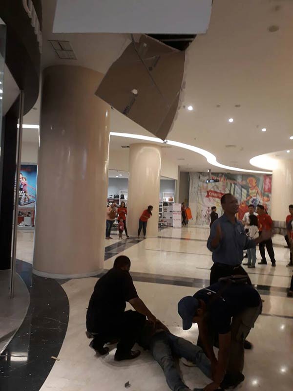 Pekerja Terjatuh Saat Pasang Penguat Sinyal di Sebuah Pusat Perbelanjaan di Purwokerto