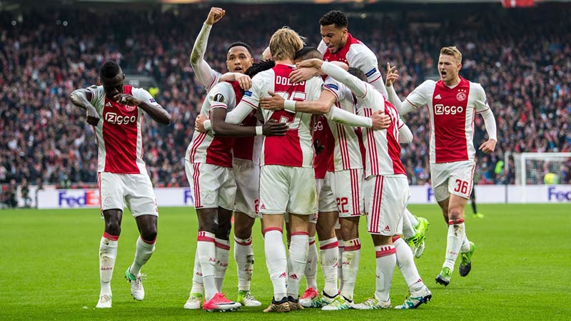 Ajax Amsterdam (4) v (1)  Olympique Lyonnais - Sukses Berkat Pemain Pinjaman