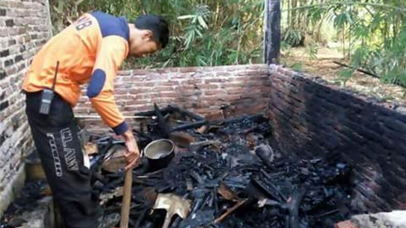 Lupa Matikan Tungku Sehabis Masak, Dapur Ludes Terbakar