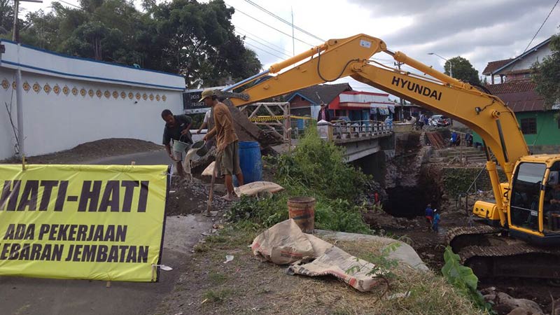 Jembatan Kalikajar Dilebarkan