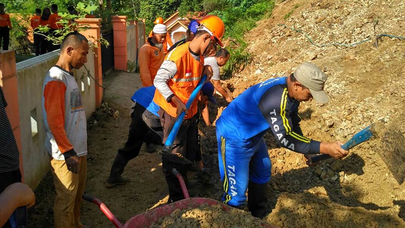 Penanganan Longsor di Gumelar Diintensifkan