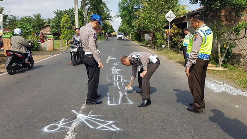 Truck Tabrak Motor, Satu Meninggal di Ruas Jalan Banyumas - Patikaraja