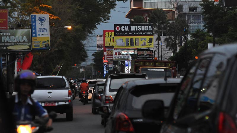 Baliho Ilegal Makin Marak di Purwokerto