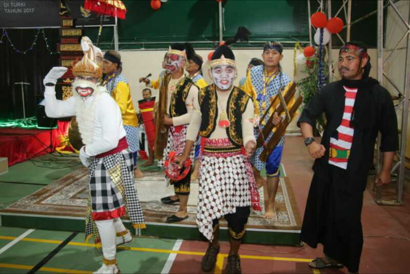 Ebeg dan Kenthongan Banyumas Berlabuh di Turki