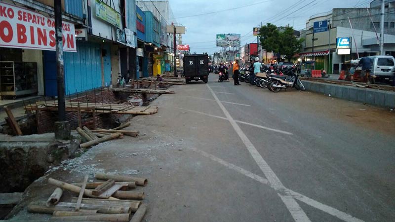 Pemilik Toko di Jalan Jensoed Purbalingga Harus Siap-siap Punya Lahan Parkir Sendiri