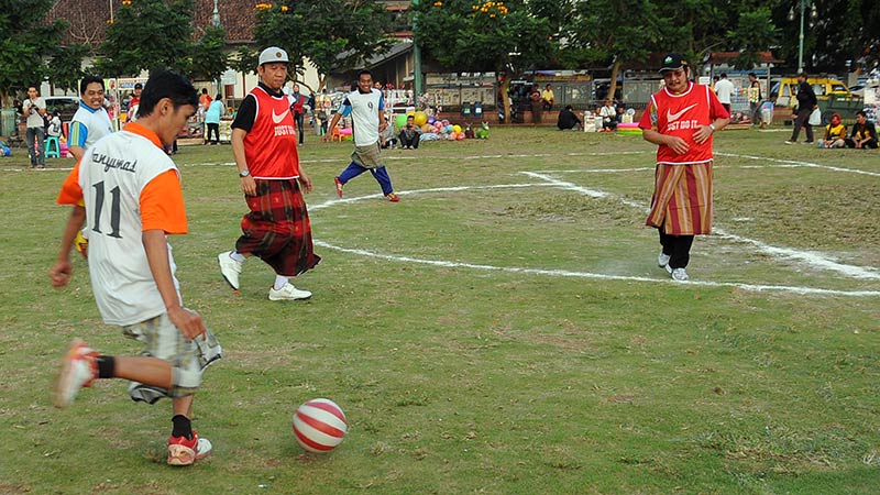 Husein dan Budhi Incar Rekom Calon Bupati