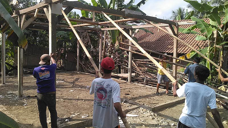 Rumah Sukendar Kembali Dibongkar