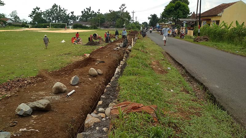 Desa Karanggintung Kecamatan Sumbang - Kembangkan Makanan Olahan Jagung