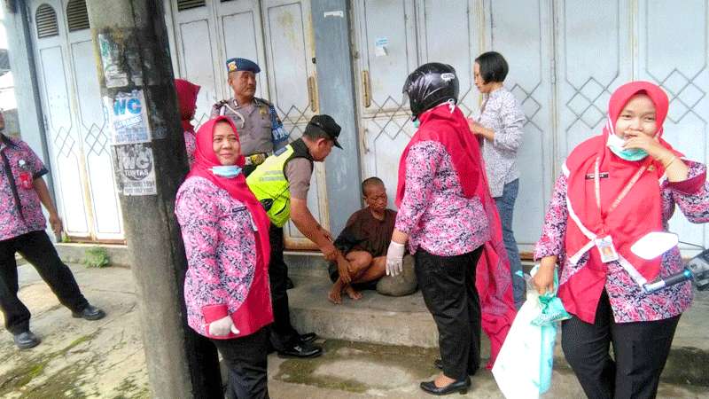 Bakal Melahirkan, Gelandangan Dievakuasi Polisi