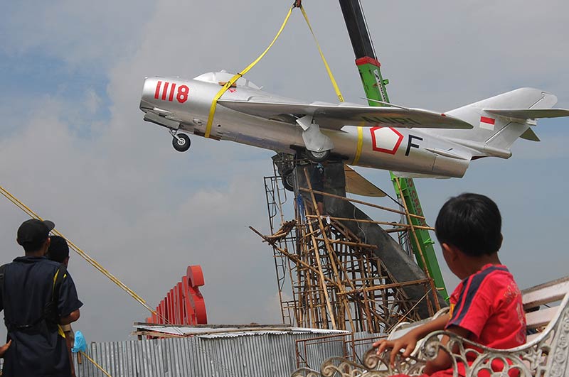 Kebut Taman Pesawat MIG 17 di Alun-alun Banyumas