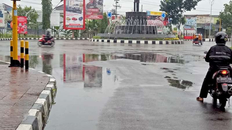 Jalan Protokol di Purbalingga Tergenang Air