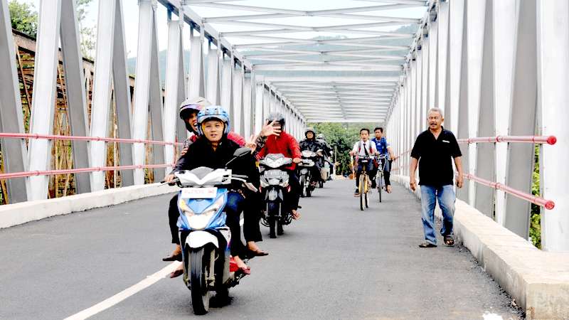 Duplikat Jembatan Merah Patikraja -Mandirancan Mulai Diujicoba