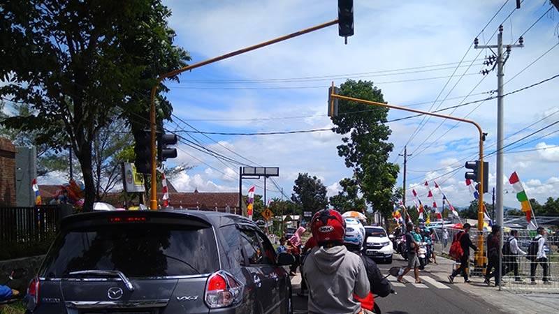 Jalan Lurus, Jalur Utama Baturraden Tersendat