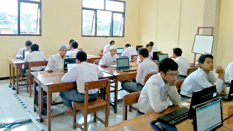 Empat Sekolah di Purbalingga Masih Pinjam Komputer Saat UNBK