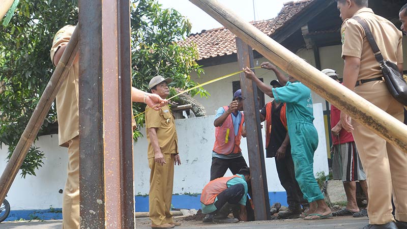 Sering Dilalui Truk Besar, Jalan Ini Diportal