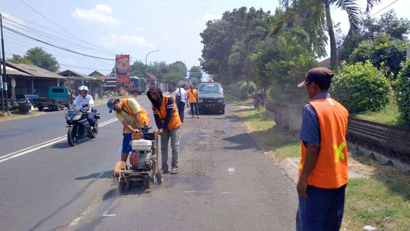 Jalan Soepardjo Rustam Mulai Dikeruk