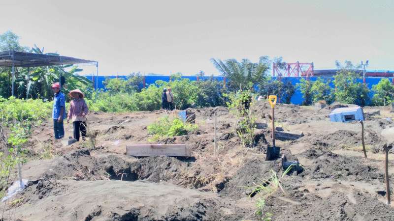 Makam Karang Singkil Kecamatan Kesugihan Tergusur