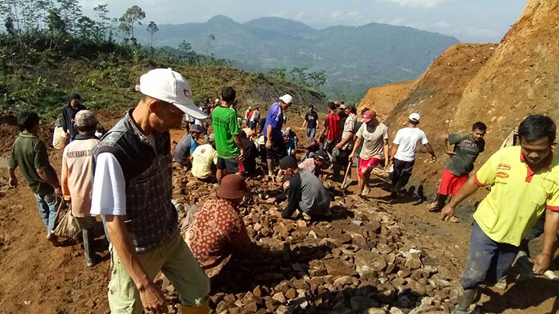 Nasib Warga Desa Bantar Belum Jelas