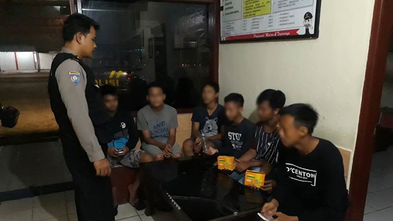 Pesta Oplosan, Tujuh Remaja Digrebeg