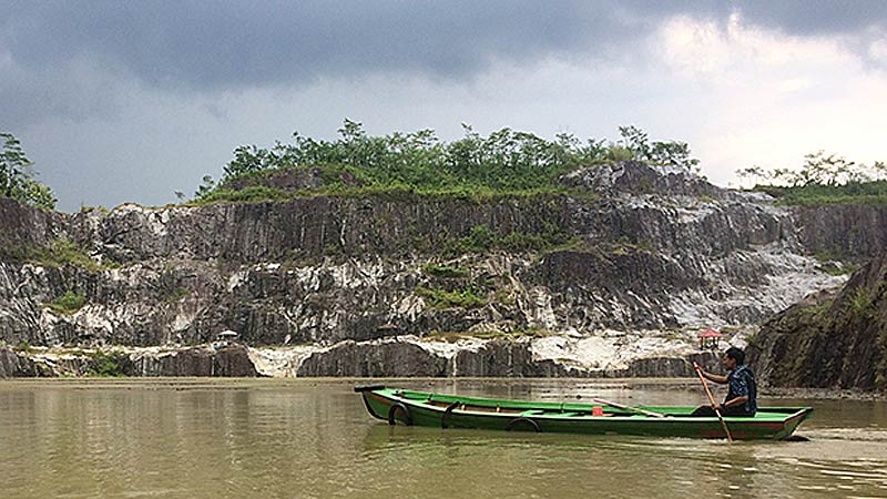 Wisata Bukit Tampomas Terus Digenjot